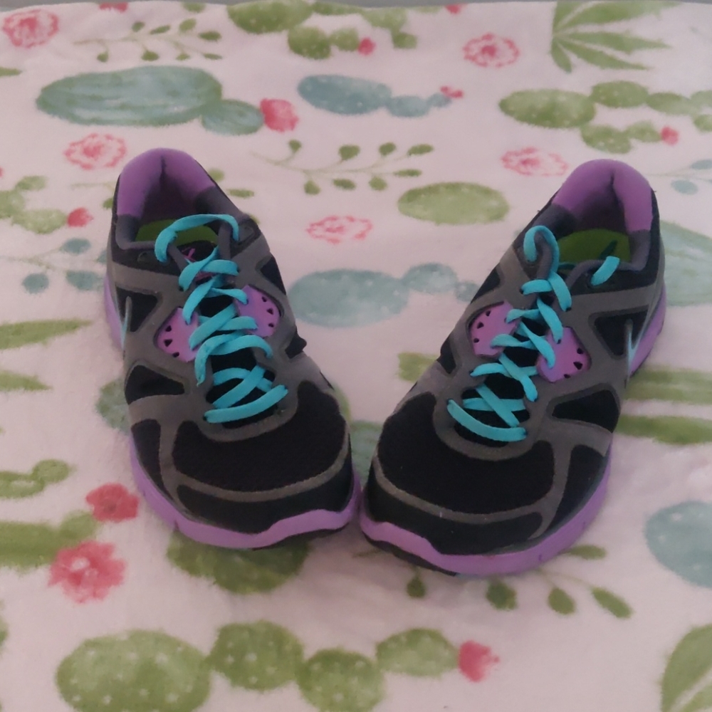 Nike Walking Size 6.5